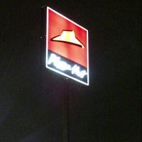 Photo taken at Pizza Hut by Renaldy T. on 1/5/2013