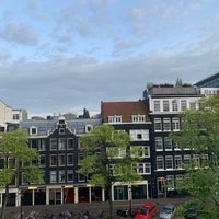 Photo taken at Nieuwe Achtergracht by Simon V. on 8/19/2019