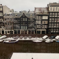 Photo taken at Nieuwe Achtergracht by Simon V. on 2/1/2019