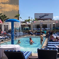 Das Foto wurde bei Sapphire Pool &amp;amp; Dayclub Las Vegas von Brian W. am 4/20/2018 aufgenommen