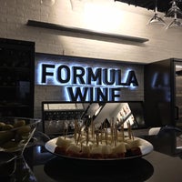 รูปภาพถ่ายที่ Formula Wine โดย Alexander P. เมื่อ 7/18/2019