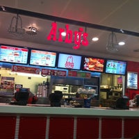 Photo taken at Arby&amp;#39;s by Nükte E. on 12/15/2012