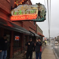 Foto tirada no(a) El Rancho Grande Restaurant por Mike H. em 1/14/2017