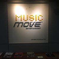 Photo taken at Music Move Entertainment by MadFroG on 1/18/2017