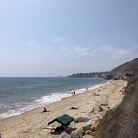 Photo taken at Malibu Colony Beach by Hsn  ♐️ on 8/25/2018