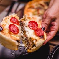 รูปภาพถ่ายที่ Dear Pizza Homemade โดย Burak A. เมื่อ 1/17/2019