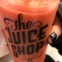 รูปภาพถ่ายที่ The Juice Shop โดย Lady Z. เมื่อ 1/25/2017