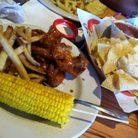 Photo taken at Chili&amp;#39;s Grill &amp;amp; Bar by Elizabeth M. on 5/12/2013