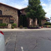 Photo taken at Olive Garden by Tina C. on 7/26/2016