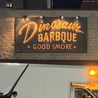 Foto scattata a Dinosaur Bar-B-Que da Nia il 8/11/2019
