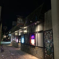 Foto tomada en Rose &amp;amp; Thistle Pub  por Lesa M. el 10/16/2021