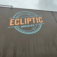 รูปภาพถ่ายที่ Ecliptic Brewing โดย Lesa M. เมื่อ 4/7/2023