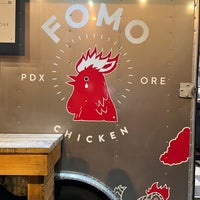 Foto diambil di FOMO Chicken oleh Lesa M. pada 2/1/2023
