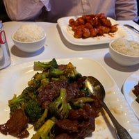 Foto tirada no(a) Shu Han Ju Chinese Restaurant por nancita j. em 9/23/2022