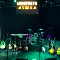 Photo taken at Manifesto Rock Bar by Thais E. on 11/17/2012