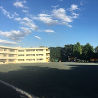 Photo taken at 調布市立 多摩川小学校 by humpbacktail on 9/18/2017