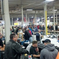 Photo taken at Indy 1500 Gun &amp;amp; Knife Show by ♦💣💥Gannon💥💣♦ on 1/19/2014