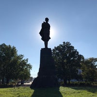 Photo taken at Monument to Maxim Gorky by Volshebnik28 on 9/22/2018