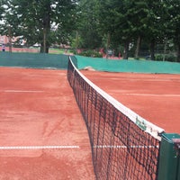 Photo taken at Теннисный клуб «На Ленинском» | Школа тенниса «Триумф» by Andrey on 6/17/2016