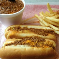 Foto tomada en Texas Hot Dogs  por Jason C. el 6/25/2012