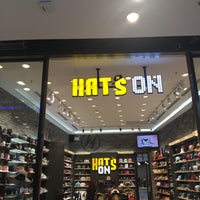 Photo taken at Hat&amp;#39;s On by Natthapol P. on 12/12/2015