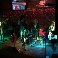 Photo taken at Sticky Wicket Bar and Grill by Caroline H. on 11/1/2015