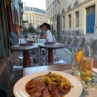 รูปภาพถ่ายที่ Le Louvre Ripaille โดย Anna W. เมื่อ 8/22/2022