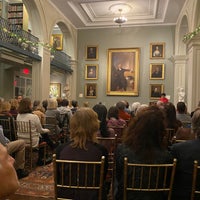 12/3/2019 tarihinde Katie K.ziyaretçi tarafından Boston Athenaeum'de çekilen fotoğraf