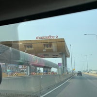 Photo taken at Don Mueang 1 Toll Plaza (S1) by Arnat😎 on 3/15/2021