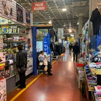 รูปภาพถ่ายที่ Downsview Park Merchants Market โดย Dan S. เมื่อ 1/5/2019