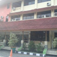 Review Kantor Kecamatan Tebet
