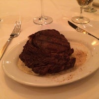 Photo taken at Ruth&amp;#39;s Chris Steak House by kzri on 6/10/2015