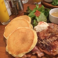 Photo taken at Coffee &amp; Pancake Sarasa by Jeehyun Y. on 5/27/2014