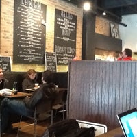 4/3/2013にZach B.がRobust Coffee Loungeで撮った写真