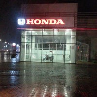 Photo taken at Honda &amp;quot;ВиДи Инсайт&amp;quot; by Denis P. on 11/17/2015