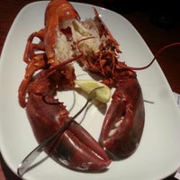 Photo taken at Red Lobster by Ashjan Q. on 12/29/2012