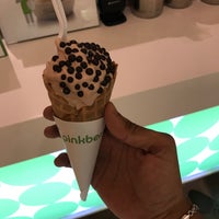Photo taken at Pinkberry by Y on 11/8/2017