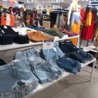 Photo taken at Forever 21 by Marcelo Hsu 許. on 10/13/2019