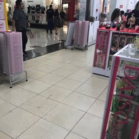 Photo taken at Daiso Japan by Marcelo Hsu 許. on 4/22/2018