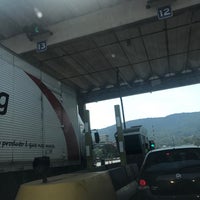 Photo taken at Pedágio Autopista Fernão Dias by Marcelo Hsu 許. on 9/2/2018
