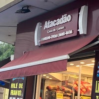 Photo taken at Atacadao Da Carne by Marcelo Hsu 許. on 8/17/2022