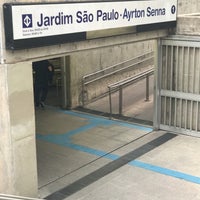 Photo taken at Estação Jardim São Paulo-Ayrton Senna (Metrô) by Marcelo Hsu 許. on 9/20/2018