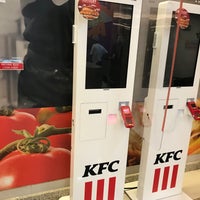 Photo taken at KFC by Marcelo Hsu 許. on 12/24/2020