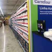 Photo taken at Carrefour by Marcelo Hsu 許. on 8/11/2019