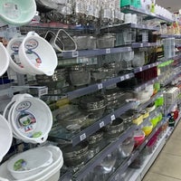 Photo taken at Daiso Japan by Marcelo Hsu 許. on 8/26/2018