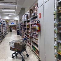 Photo taken at Carrefour by Marcelo Hsu 許. on 6/10/2019