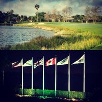 รูปภาพถ่ายที่ PGA National - The Fazio Golf Course โดย Michael C. เมื่อ 3/25/2013