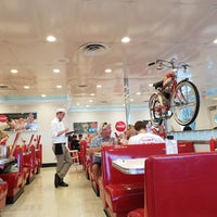 Photo taken at Ruby&amp;#39;s Diner by Mark H. on 6/26/2019