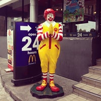 Photo taken at McDonald&amp;#39;s &amp;amp; McCafé by Mooksy ♔. on 11/6/2013