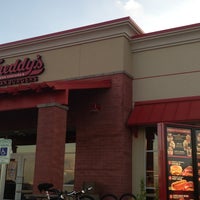 Photo taken at Freddy&amp;#39;s Frozen Custard &amp;amp; Steakburgers by Dorothy S. on 7/28/2013